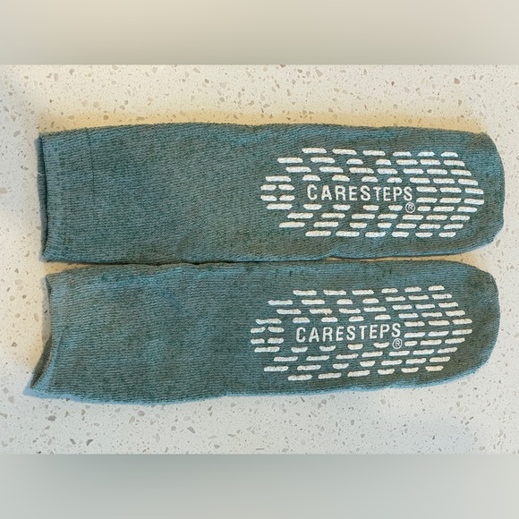 CARESTEPS Hospital-Non-SLIP, Gripper Socks, Adult 2X-Large Green - Picture 1 of 4